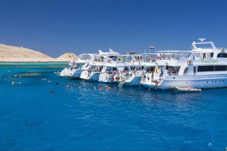 Luxury Snorkeling Trip to Ras Mohamed and White Island from Sharm